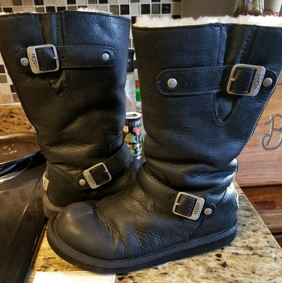 Authentic Ugg boots, size 7 black - Picture 2 of 8